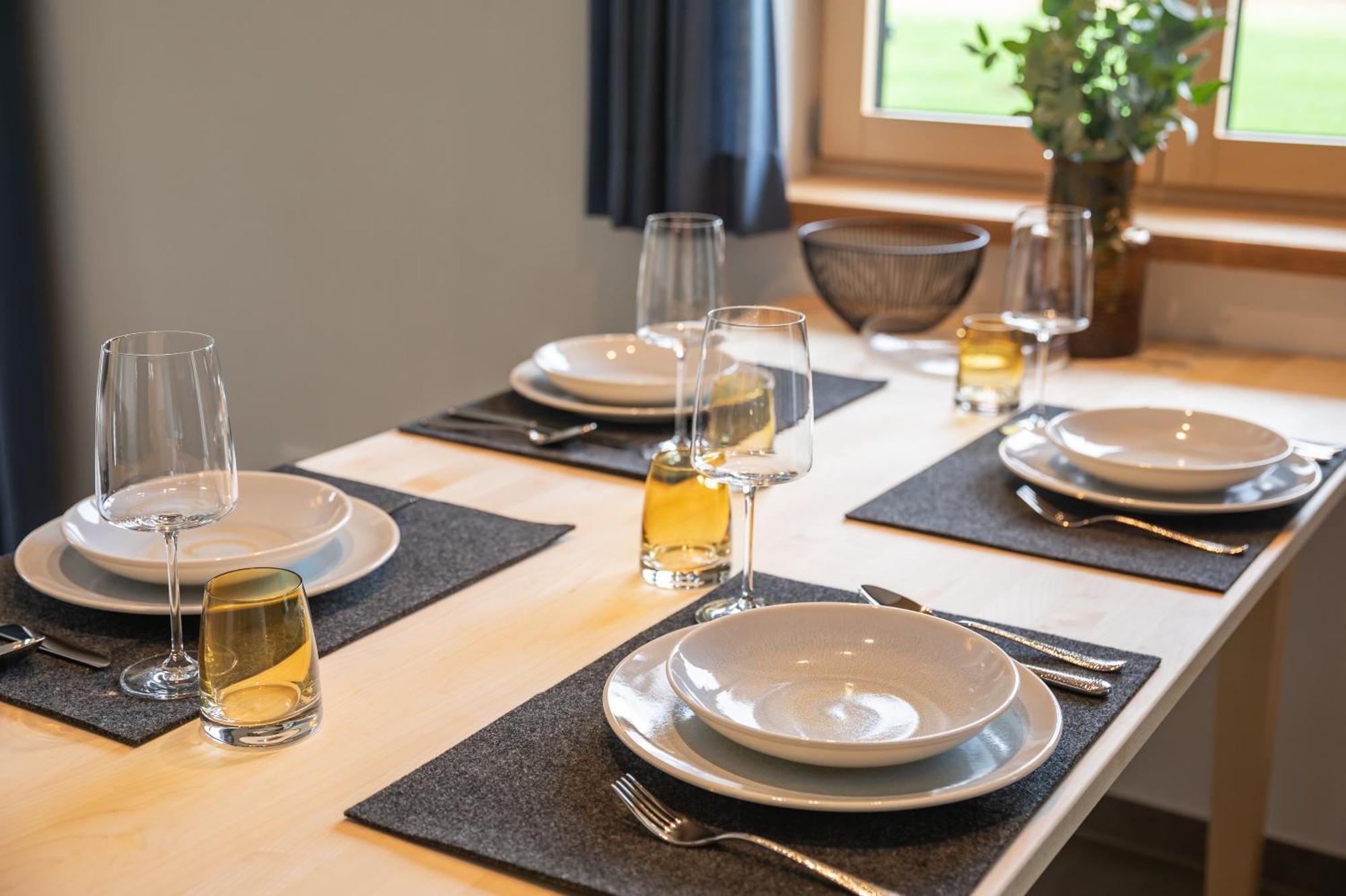 Graf Chiemo Suites - Direkt Am Chiemsee Mit Separatem Seezugang Chieming Extérieur photo