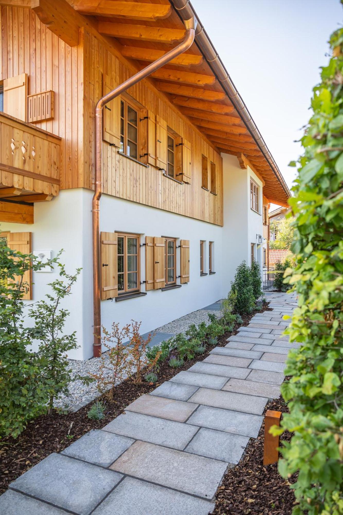 Graf Chiemo Suites - Direkt Am Chiemsee Mit Separatem Seezugang Chieming Extérieur photo