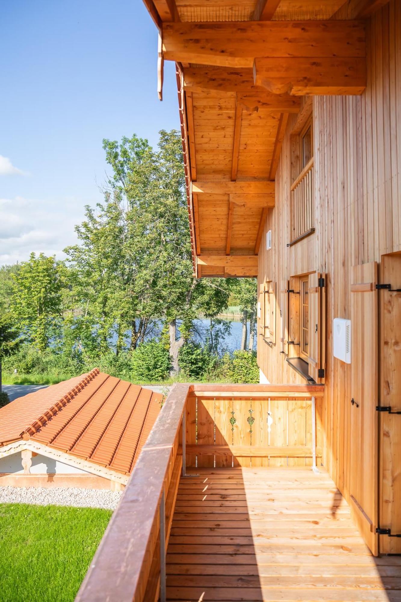 Graf Chiemo Suites - Direkt Am Chiemsee Mit Separatem Seezugang Chieming Extérieur photo