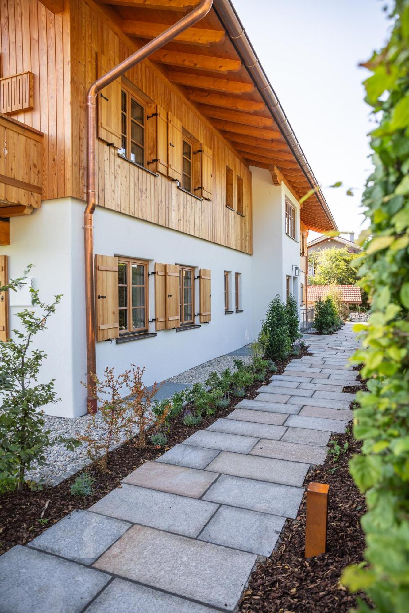 Graf Chiemo Suites - Direkt Am Chiemsee Mit Separatem Seezugang Chieming Extérieur photo