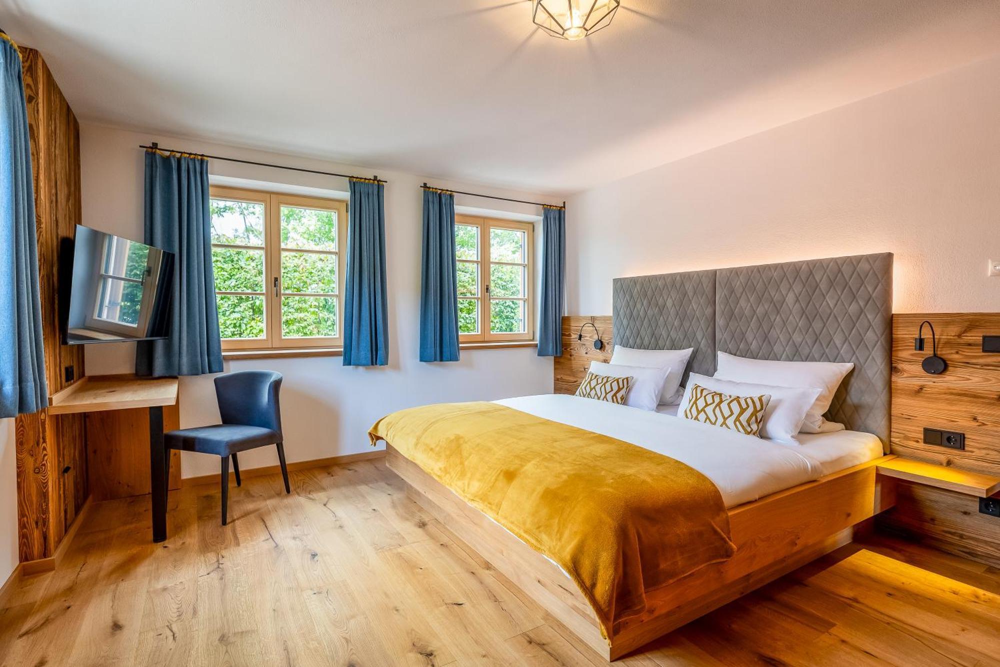Graf Chiemo Suites - Direkt Am Chiemsee Mit Separatem Seezugang Chieming Extérieur photo