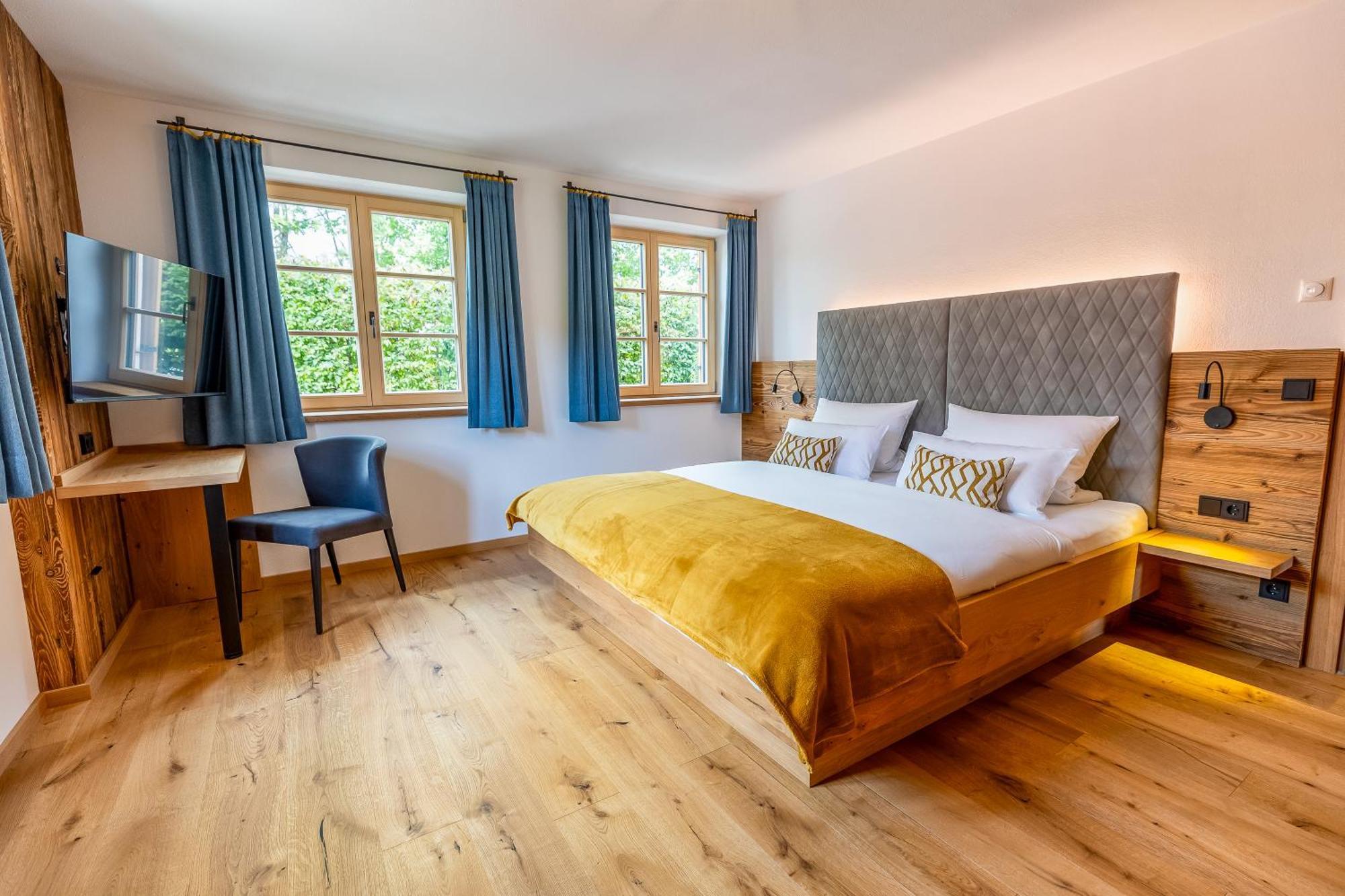 Graf Chiemo Suites - Direkt Am Chiemsee Mit Separatem Seezugang Chieming Extérieur photo