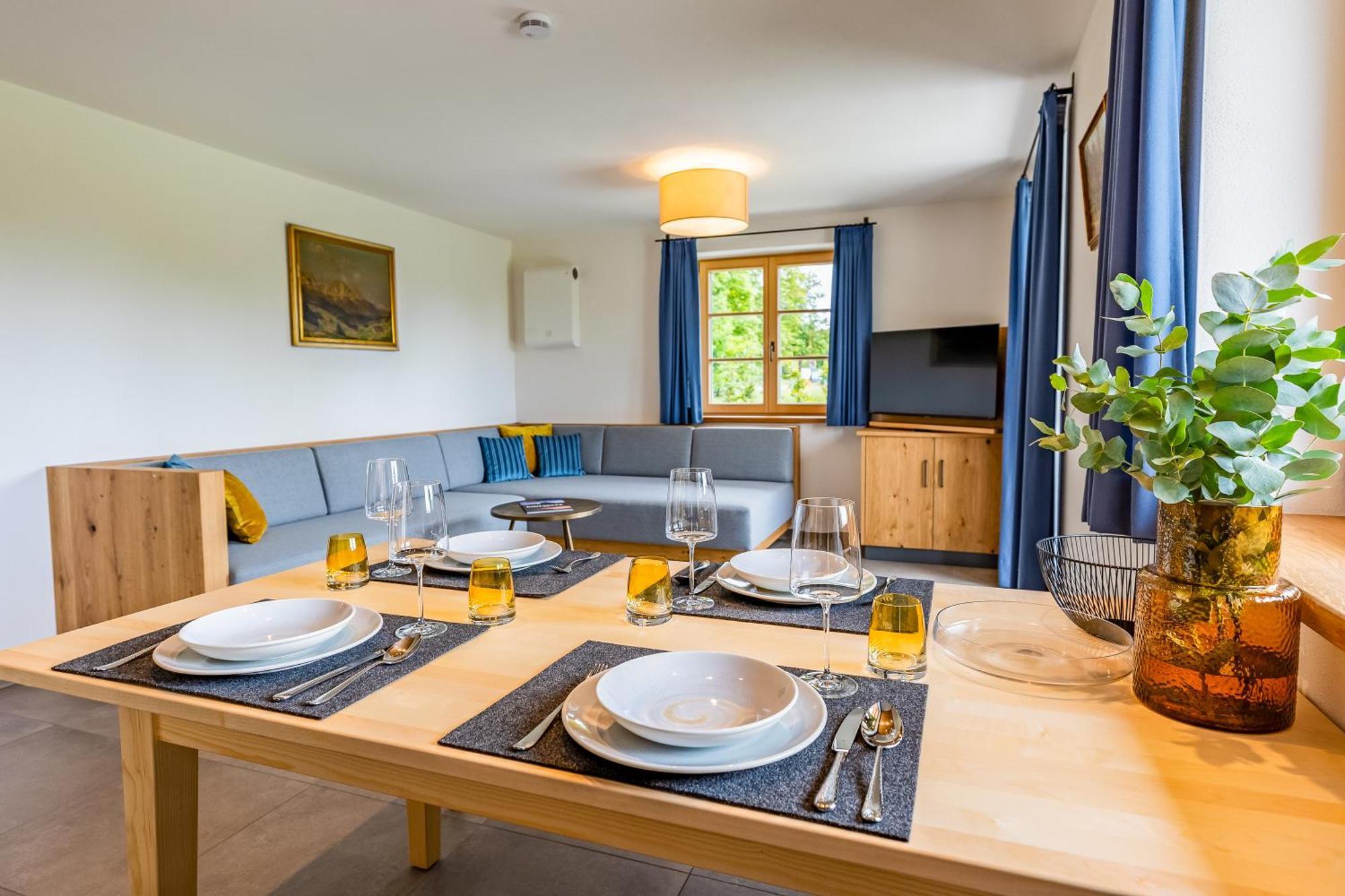 Graf Chiemo Suites - Direkt Am Chiemsee Mit Separatem Seezugang Chieming Extérieur photo
